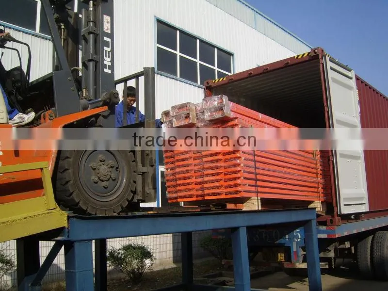 Steel pallet