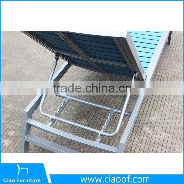 Outdoor Rattan Lounge Furniture Aluminum Sun Lounger Beach Chair