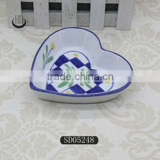 ceramic heart shaped baking dish