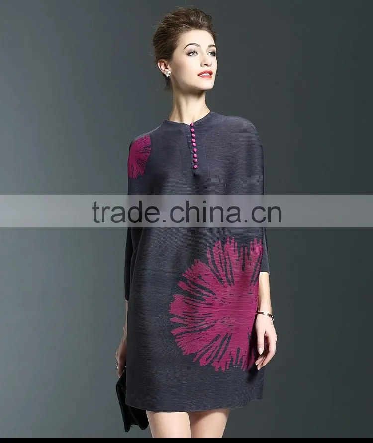 Creative design ladies big size batwing sleeve pleated dress with buttons
