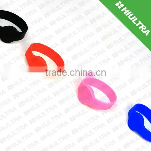 LF HF Silicone RFID Bracelet For Swimming Pool