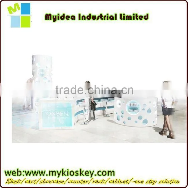 2015 new style wooden glass cosmetic display showcase