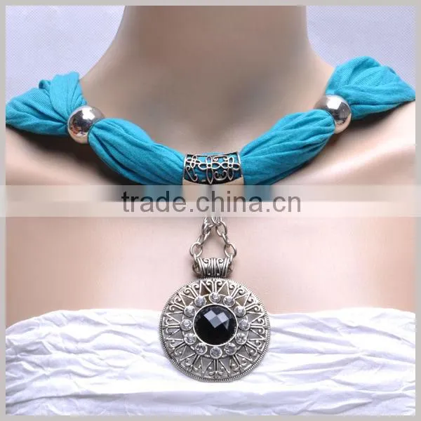 Fashion lady's Christmas Circular Pendant scarf