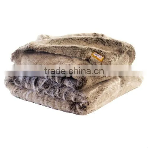 HSTH044 Luxe Faux Fur Blanket