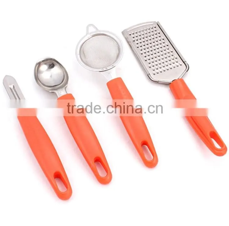 10-piece Garnish Set with Storage Case in green