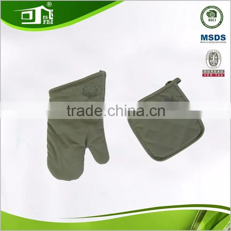 glove and apron set