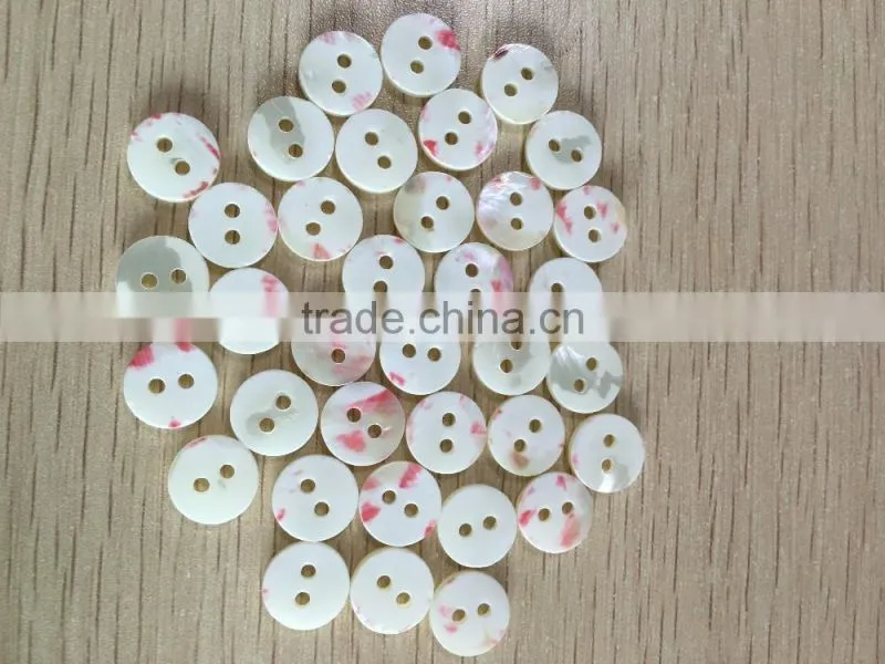 white trochus shell button