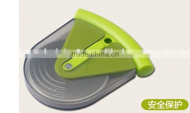 CY134 Stainless Steel Pizza Cutter with handle Pizza Knife