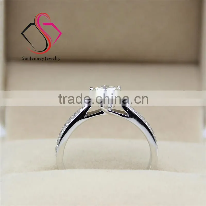 Round Brilliant Cut Esmedora Moissanite 1CT 6.5mm Center 14k 18k White Yellow Gold Diamond Engagement Ring