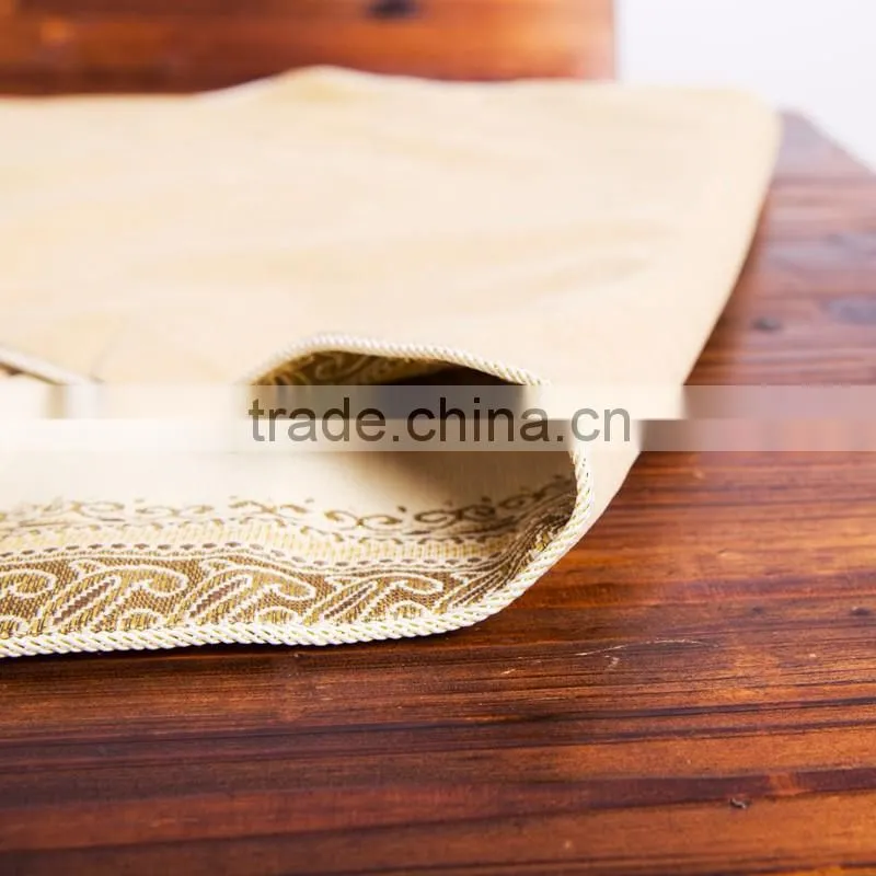 PLUS 2016 Embroidery Pattern and Knitted Technics satins table runner
