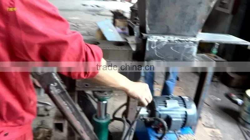 Hydraulic tyoe small clay brick making machine for sale