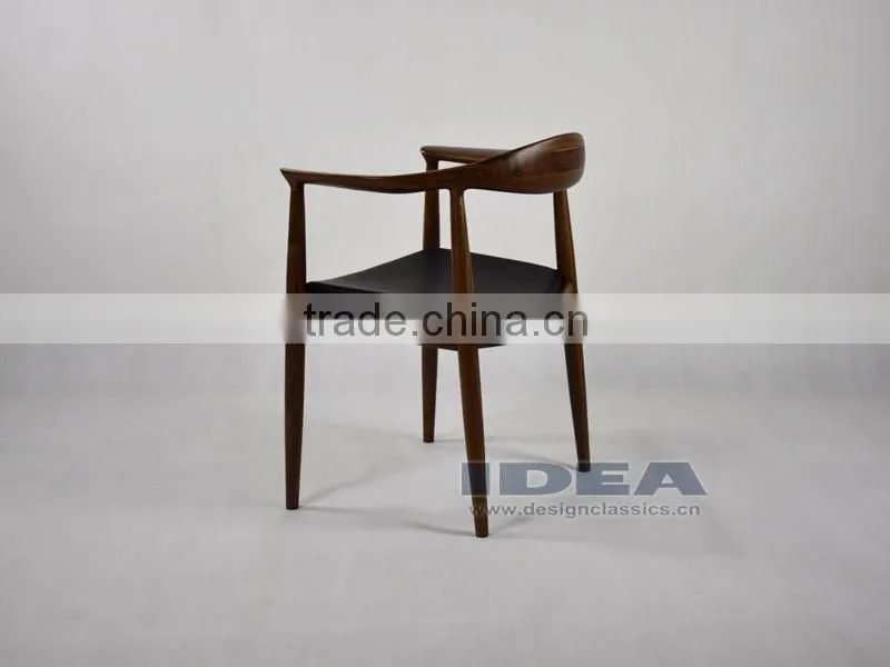 Replica Hans Wegner The Round One Chair - Solid Walnut Wood - Black Genuine Leather
