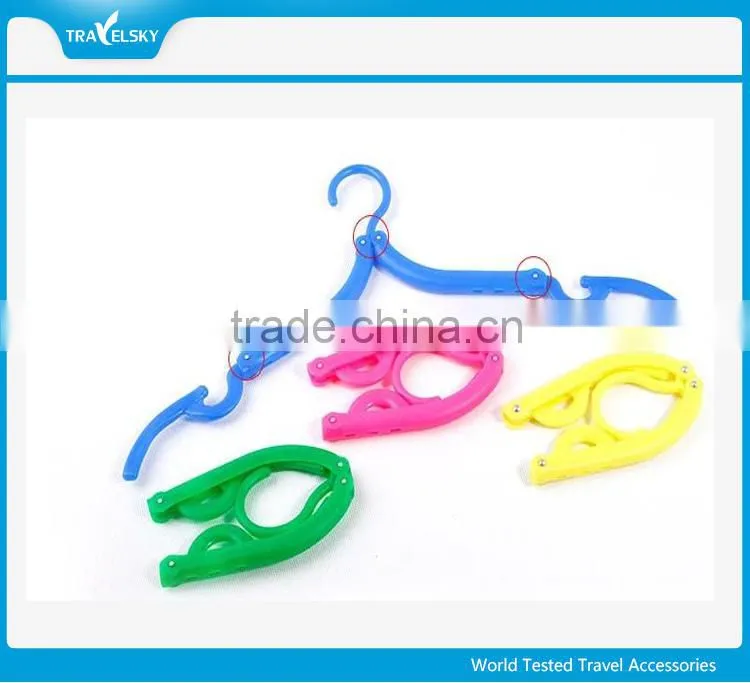 Lightweight travel foldable plastic clothes hanger