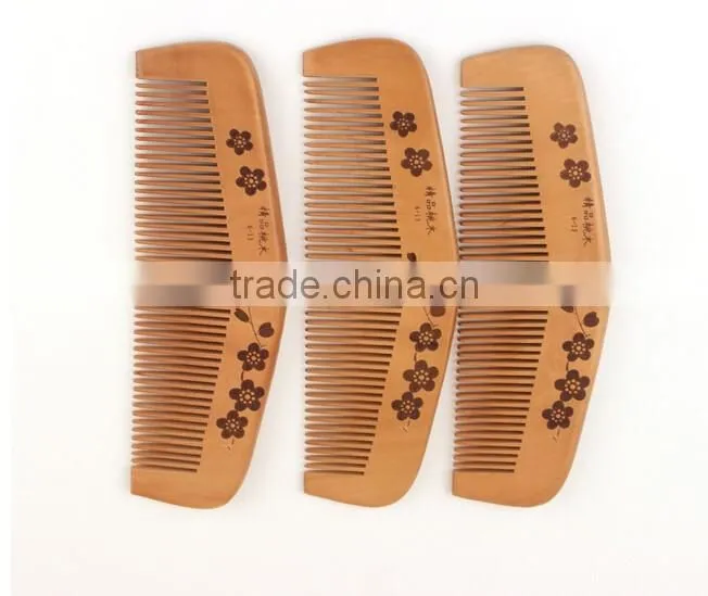 Hot sale OEM peach wood pocket size personalized hair comb