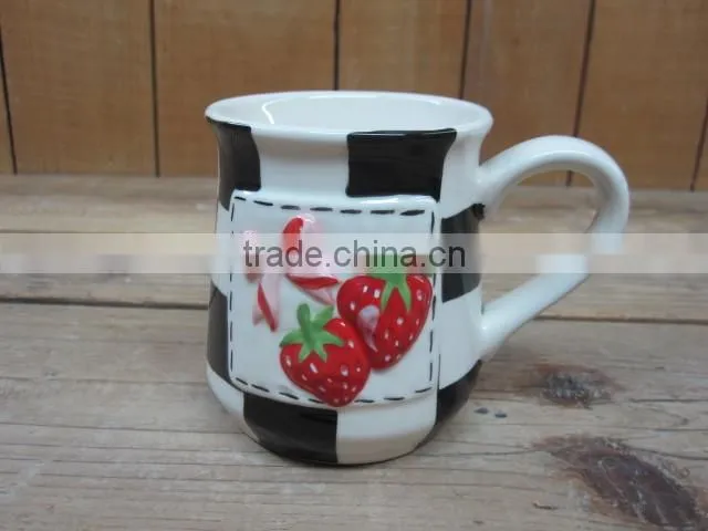 New strawberry emboss ceramic mug 350ml
