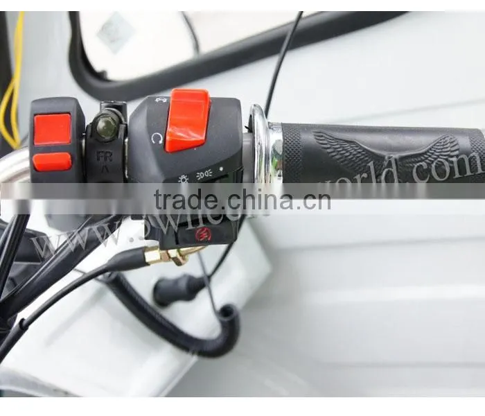 2014 China manufature 200cc water cooled zhongsheng&Lifan ambulance vehicle/tricycle ambulance/used ambulances for sale