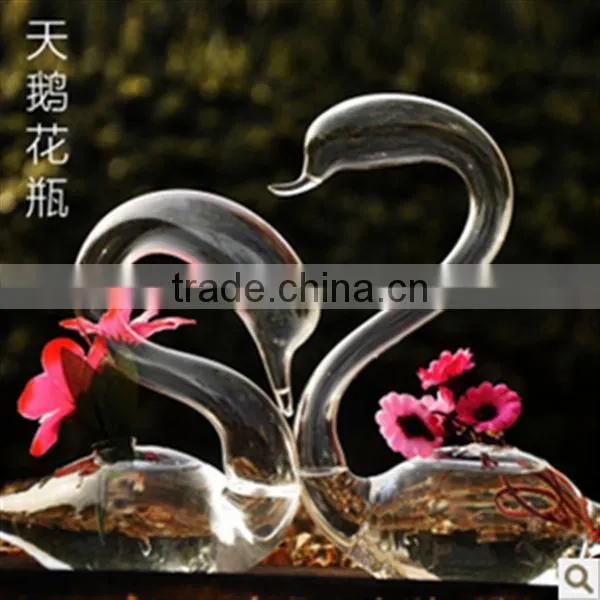 Clear glass vase,glass swans