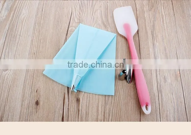 2017 china new hot sale eco friendly cake piping set for party