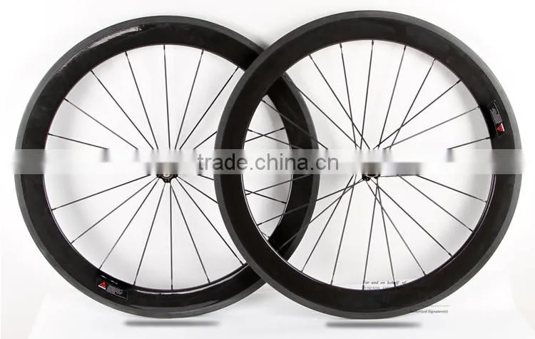 2015-2016 Lightweight bicycles carbon wheels 700C clincher Wheelset made in carbon wheelset china