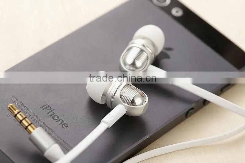 Wallytech 2014 Latest Metal Earphones with Microphone and Volume Remote for Android