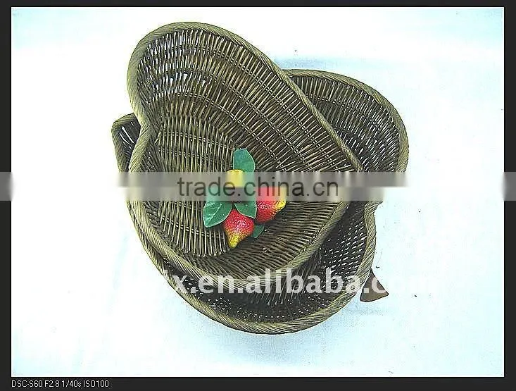 Heart shaped rattan weave storage shallow fruit basket set of two