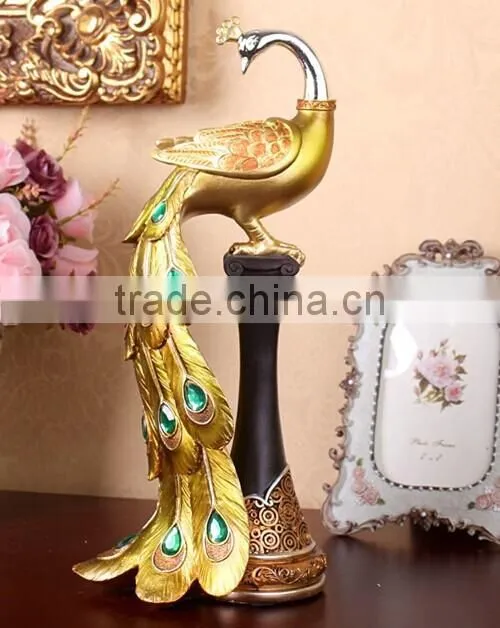 High Quality small resin peacock chair