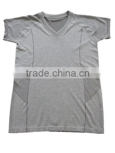 Seamless men's comfortable t shirt