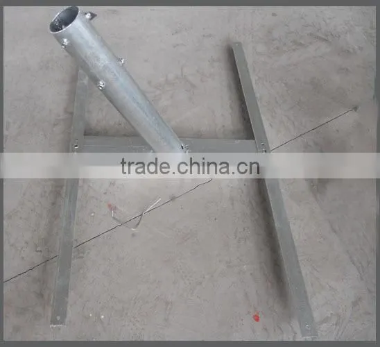 solar light tower mast with flood light