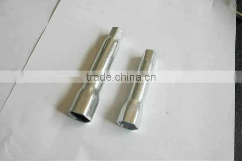Hardware tool,spark plug wrench with tommy bar