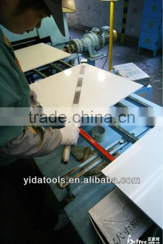 Shiny wall tile