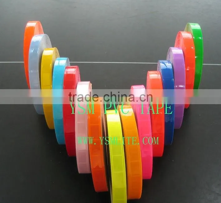 manufacturer injecting plastic part microc prismatic