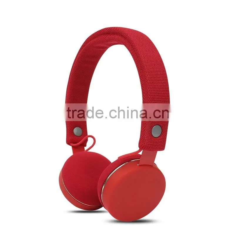 Free sample worldwide /wholesale china mp3 headphone with microphone
