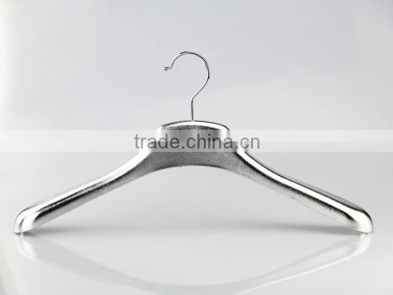IMY-365 silver electronic wide shoulder jacket hanger custom