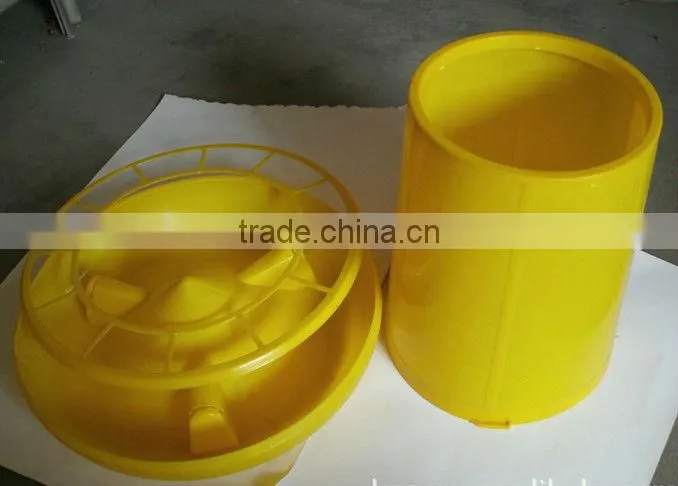 VD2-105 chicken feeders