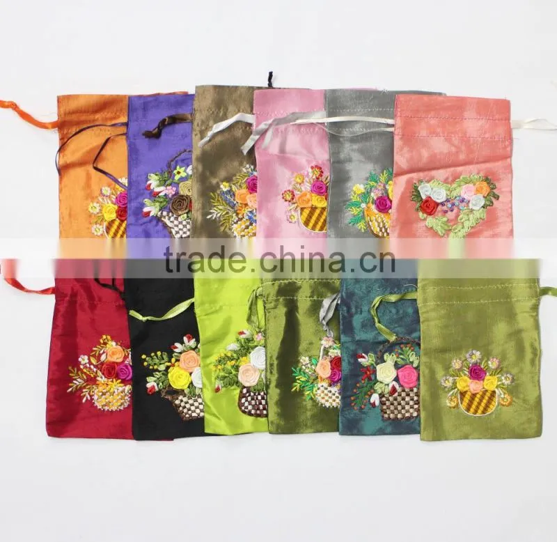Ribbon embroidery small pouch