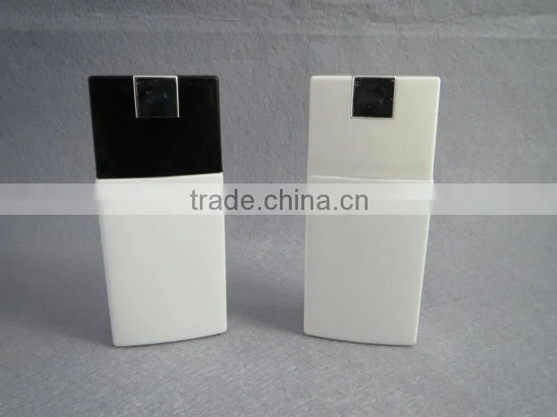 fashionable cosmetic lotion bottles with decorative sheet