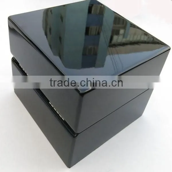 Customized luxury polish lacquered wooden watch box