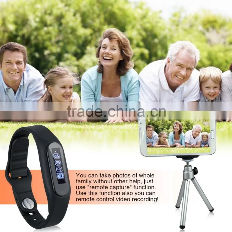 E06 Smart Healthy Bracelet IP67 Waterproof Bluetooth V4.0 Wristband with Remote Capture Compatible for Android and IOS