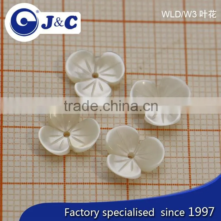 carved customized natural sea shell ,white mother of pearl lip button for decoration