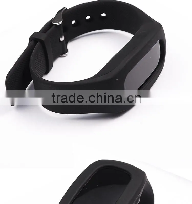 Bluetooth earphone type dismountable smart bracelet with OLED display