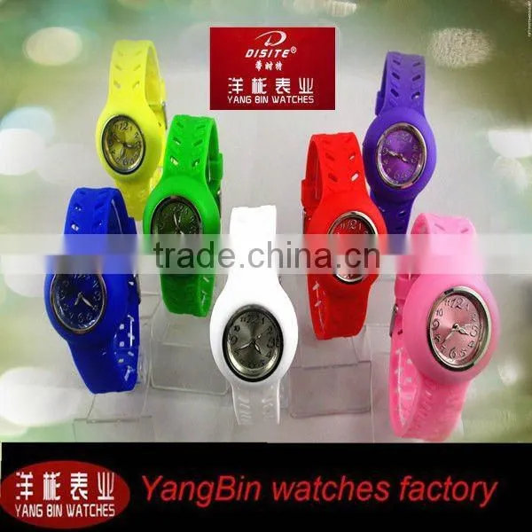New Popular Design Peach Red Silicone Quartz Movt Ladies Watch