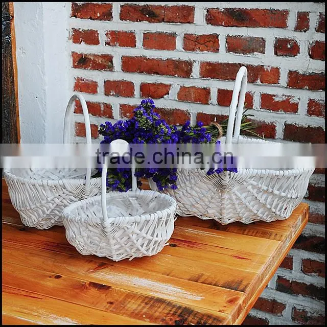 grey wash woodchip basket with rope handle