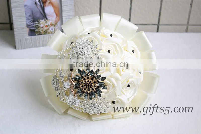 Excellent Wedding Bouquet Handmade wedding Silk Roses bouquet with Jewels Crystals
