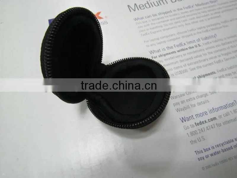 Neoprene contact lens case cover
