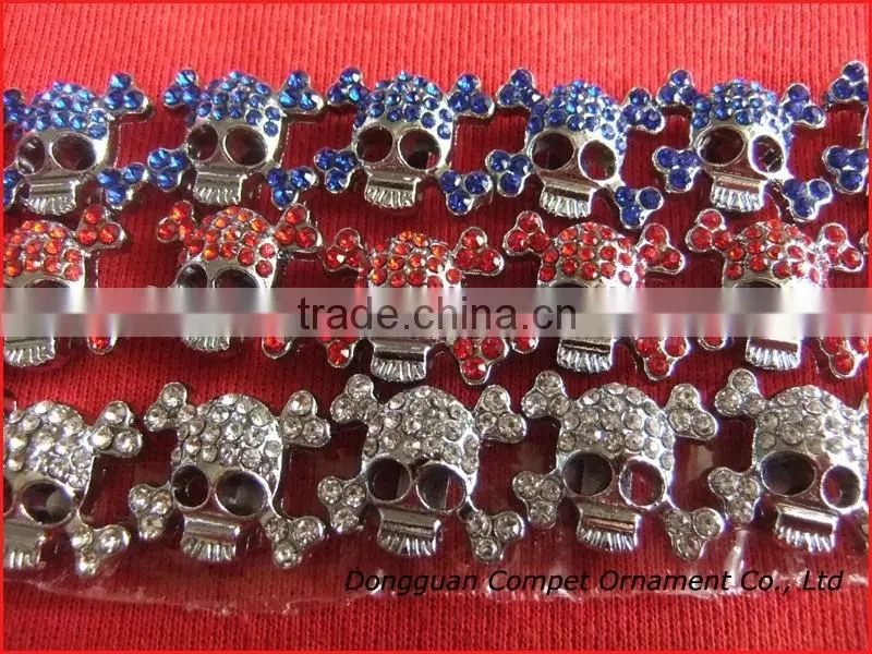 Compet wholesale 10mm rhinestone slide charm skulls
