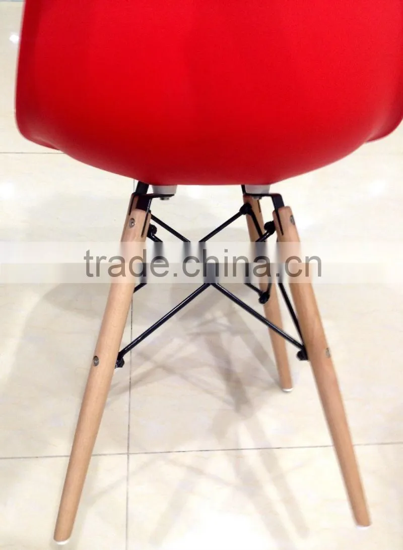 High Quality Cheap PP Plastic Emes Chair Replica