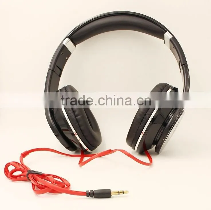 wholesale lightweight hot sale colorful wire earphone