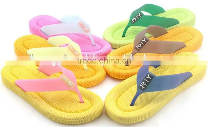 2015 newest pvc vertical injection molding machine flip flop strap mold