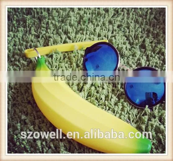Hotselling Promotional Inovative Design Banana Shape Silicone Coin Purse Cheap Price silicone purse Unisex