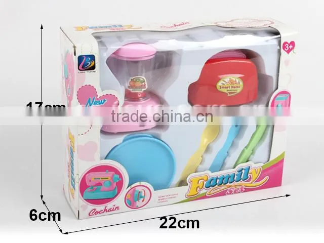 Novetly hot selling plastic pretend play bread maker/toaster wind up kitchen set toy